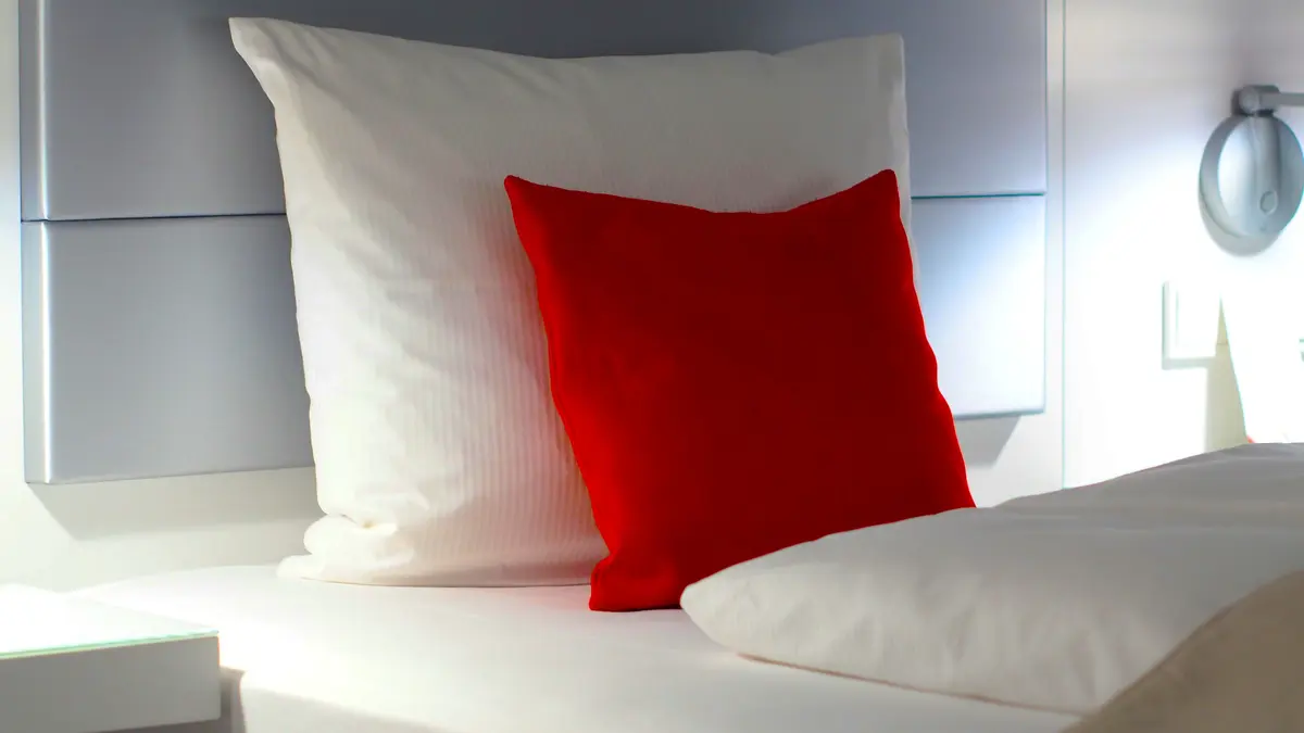 ネカフェ泊とカプセル泊はどちらが安い？料金・快適さ・選び方を比較