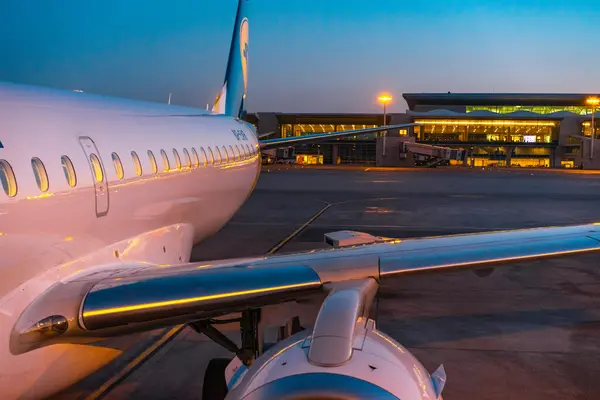 【体験記】羽田空港で空港泊してみた｜女性一人・早朝LCCの前泊節約